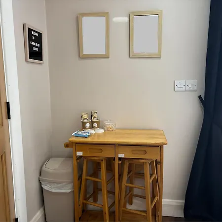 ゲストハウス Small Remote Detached With Private Entrance Inishmuck